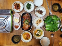 30년 맛집, 60탄-부산서면 야우보쌈김치