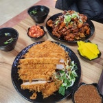 약육강식의 현장 ‘푸드코트’