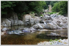 폭포를 찾아 떠나는 시원한 여름 산행 ㅡ내연산