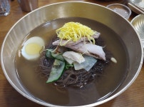 실향민과 탈북자가 만든 평양냉면