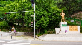 남북관계에 엇갈린 소망과 희생
