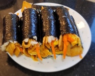 아침마다 김밥 마는 엄마
