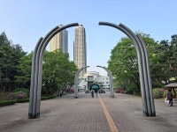 라일락 향기에 발길을 멈추고