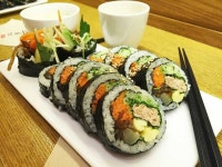 SNS에서 화제된 베트남식 김밥의 실물, 이정돕니다