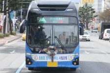 비올때 전기차 타면 정말 감전될 정도로 위험하나요?