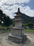 03화 마을 가운데 외로운 단양 향산리 삼층석탑