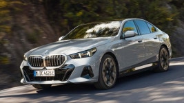 화려한 변신 BMW 5시리즈 풀체인지의 역대급 성능
