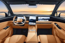 1240km 주행 가능한 가성비 하이브리드 SUV 등장