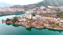 자연 속 힐링을 선사할 청풍리조트 레이크호텔