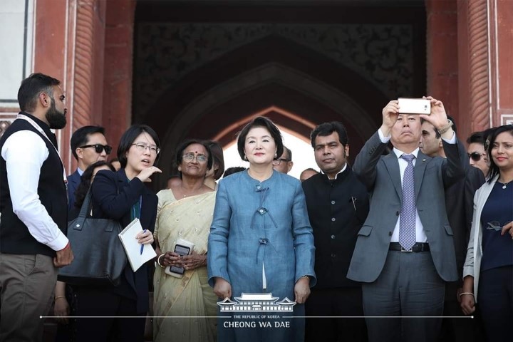 김정숙 여사의 인도 타지마할 출장 의혹, 주인도 한국대사 조사 진행 중
