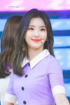 오늘자 레전드 미모였던 수원행사 프로미스나인 - 인스티즈(instiz) 이슈 카테고리 오늘자 레전드 미모였던 수원행사 프로미스나인
