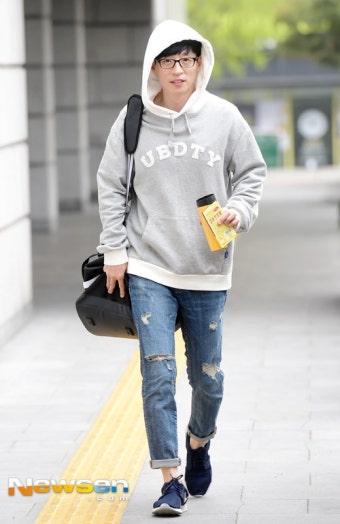 더쿠 - 오늘 유느 박명수 전현무 조세호 엄현경 이세영 해투 출근길 사진.JPG