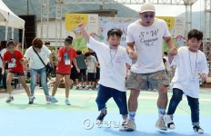 [서소문 사진관] 쌍둥이라 The # 행복해요!