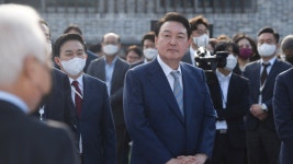 文정부와 차별화..국정 전 분야서 본격 드라이브 - kakaoTV 文정부와 차별화..국정 전 분야서 본격 드라이브
