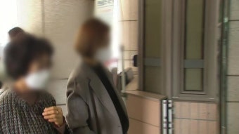 박수홍 친형 부부 '61억 원 횡령' 첫 재판...혐의 대부분 부인 - kakaoTV 박수홍 친형 부부 '61억 원 횡령' 첫 재판...혐의 대부분 부인