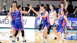 여자농구 삼성생명, 신한은행 잡고 4연승…PO 확정 - kakaoTV 여자농구 삼성생명, 신한은행 잡고 4연승…PO 확정