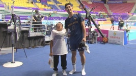 134㎝ 아버지의 195㎝ 아들…한성정 내겐 가장 큰 사람 - kakaoTV 134㎝ 아버지의 195㎝ 아들…한성정 내겐 가장 큰 사람