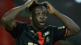 ‘엄청난 폭발력’ 자신의 능력 뽐내는 제레미 도쿠 [스타드 렌 vs PSG] - kakaoTV ‘엄청난 폭발력’ 자신의 능력 뽐내는 제레미 도쿠... 