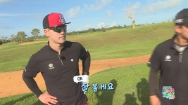 1번 홀부터 나온 버디 퍼트 대결 1번 홀의 승자는? [모두투어 프로야구선수 골프 in guam 시즌4 3화] - kakaoTV 1번 홀부터 나온 버디 퍼트... 