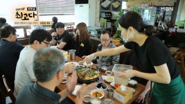 더 신선한 두부를 맛보이기 위해 식당까지 개업! - kakaoTV 더 신선한 두부를 맛보이기 위해 식당까지 개업!