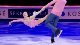 우아하게 날아오른 볼코바와 코즐로브스키의 무대 [세계선수권 갈라쇼] - kakaoTV 우아하게 날아오른 볼코...