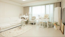 ‘셀프 인테리어’로 완성한 순백의 아름다운 거실! (하우스) - kakaoTV ‘셀프 인테리어’로 완성한 순백의 아름다운 거실! (하우스)