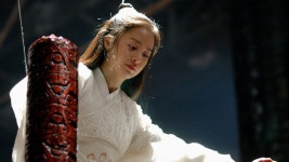 [더 스타] 김태희, ′중천′ 통해 스크린 데뷔…판타지 여주인공 변신 - kakaoTV [더 스타] 김태희, ′중천′ 통해 스크린 데뷔…판타지... 