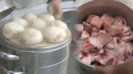 무한정 흡입가능한 만두의 전설 ‘사골 숙성’ - kakaoTV 무한정 흡입가능한 만두의 전설 ‘사골 숙성’