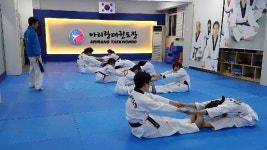 | 서울 청춘태권도장·성인태권도장 - kakaoTV koreatkd+seoultkd... 2인1조 태권스트레칭 하는 고야! | 서울 청춘태권도장·성인태권도장