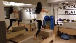 [필라테스a] 허벅지강화 필라테스 운동 따라하기 - kakaoTV [필라테스a] 허벅지강화 필라테스 운동 따라하기
