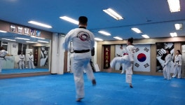 청춘태권도장·성인태권도장 - kakaoTV [태권도배우기] 성인어른... 태권도발차기 이미테이션 수련 방법 | 서울 청춘태권도장·성인태권도장