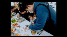 삼겹살전문점 육시리가 동방아동재활원 장애아동들의 - kakaoTV 🎉🐷 육시리와 함께하는 BBQ 파티 🐷🎉 . . . 삼겹살전문점 육시리가... 