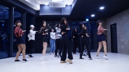 아이즈원 라비앙로즈  방송댄스 신촌마포댄스학원 무브댄스 - kakaoTV 아이즈원 라비앙로즈  방송댄스 신촌마포댄스학원 무브댄스