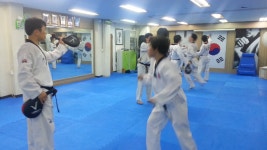 제곧내 미트발차기 | 서울 성인태권도장(korea tkd)·청춘태권도장(seoul tkd) - kakaoTV  제곧내 미트발차기 | 서울 성인태권도장... 