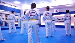 [태권도품새] 성인 어른과 청춘남녀 많은 태권도장의 태극2장이 찰지구나! - kakaoTV [태권도품새] 성인 어른과 청춘남녀 많은 태권도장의... 