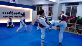 [태권도겨루기] 내일도 승리 vs 카일이 taekwondo 남자겨루기 | 서울 청춘태권도장·성인태권도장 - kakaoTV [태권도겨루기] 내일도 승리 vs... 