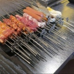 홍대맛집 하이양꼬치에는 스페셜한 빅사이즈의 양꼬치, 고급스러움 한 가득 양갈비 무한 즐거움의 증명...꼬챙이 - kakaoTV 홍대맛집... 