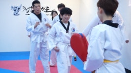 태권도하는 남자의 순발력, 행복넘치는 의정부성인태권도 청춘태권도장 - kakaoTV 태권도하는 남자의 순발력, 행복넘치는 의정부성인태권도... 
