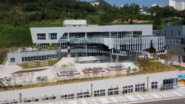 기다리던 이순신도서관 여수시민들의 공간으로 곧...곧 만나요 *이순신도서관 개관예정일: 20 - kakaoTV D-28 두둥 기다리던 이순신도서관... 