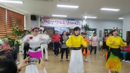 아가페사랑공연단 부모사랑노인복지센터공연 20190521 - kakaoTV 아가페사랑공연단 부모사랑노인복지센터공연 20190521