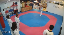 의정부 청춘태권도장의 남녀노소 운동하는 성인들!(오전반/오후반/주말반) - kakaoTV 의정부 청춘태권도장의 남녀노소 운동하는 성인들!(오전반... 