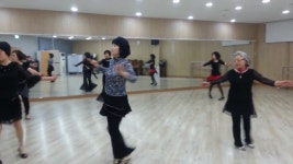 예쁜몸매,라인이 살아나는~ 챠밍 라인 댄스!! - kakaoTV 예쁜몸매,라인이 살아나는~ 챠밍 라인 댄스!!