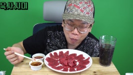 한우 육사시미 먹방 리얼사운드! ASMR 푸드보이 Real Sound - kakaoTV 최고급 한우 육사시미 먹방 리얼사운드! ASMR 푸드보이 Real Sound