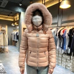 머스트잇(MUSTIT) - [논현 더팩토리] (당일) 20FW 몽클레어 BADYFUR 로고패치 폭스퍼 다운 패딩 (1A54002 C0064 512)