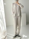 [Set] Feel Soft Sweatshirt + Jogger Pants - NEW ME HOTTRACKS [Set] Feel Soft Sweatshirt + Jogger Pants
