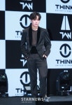 탄 주안 메인보컬 카리스마[★포토] - NO.1 축구 전문 미디어, 스포탈코리아 탄 주안 메인보컬 카리스마[★포토]