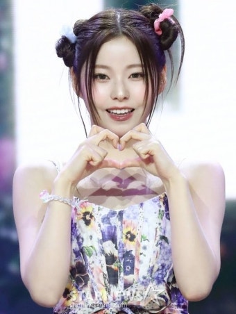 ''따뜻한 조언 多'' JYP 막둥이 엔믹스, 박진영 손잡고 청량 품었다[종합] - NO.1 축구 전문 미디어, 스포탈코리아 ''따뜻한 조언 多'' JYP 막둥이...