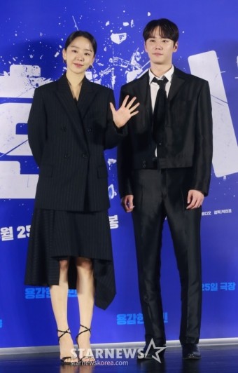 신혜선-이준영 '완벽한 투샷'[포토]::스포탈코리아 신혜선-이준영 '완벽한 투샷'[포토]