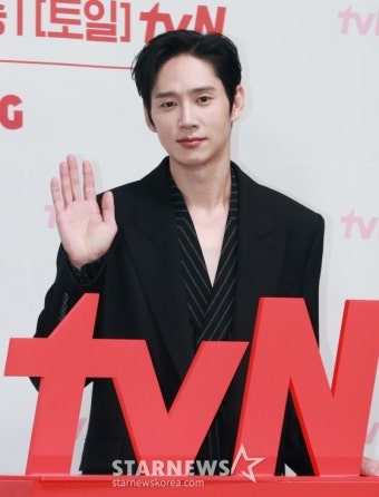 박성훈 '눈물의 여왕, 기대하세요'[포토]::스포탈코리아 박성훈 '눈물의 여왕, 기대하세요'[포토]