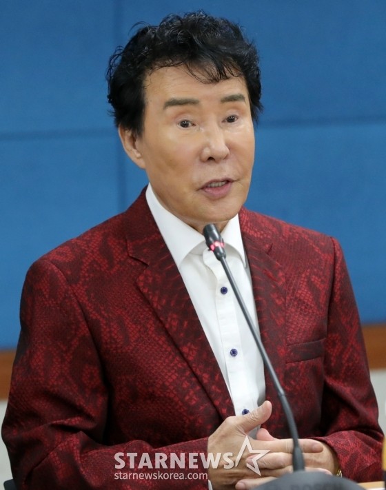 트로트 대가 송대관, 갑작스러운 심장마비로 별세.. 가수 태진아와 이루 추모